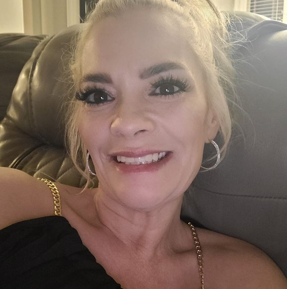 Meet your Posher, Shawna - Picture 1 of 1